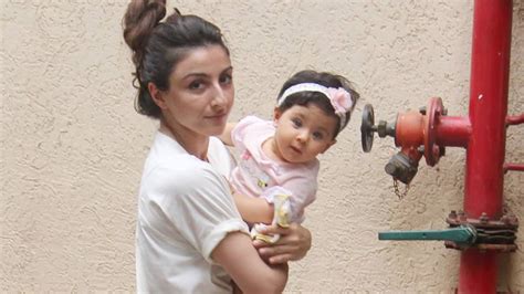Soha Ali Khan Shares The Cutest Pic Of Daughter Inaaya Naumi Kemmu As