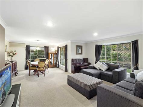 Photographing A Home For Sale At Kuraby Brisbane Property Photography