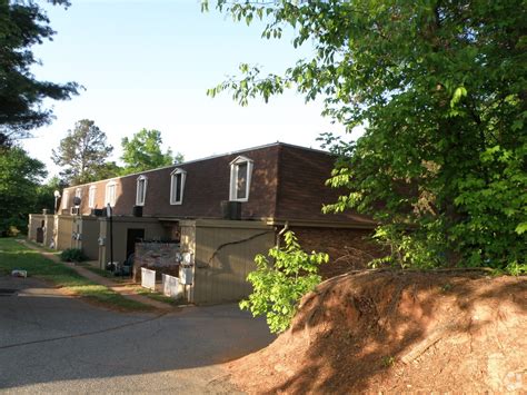520 532 19th St Nw Hickory Nc 28601 Apartments In Hickory Nc