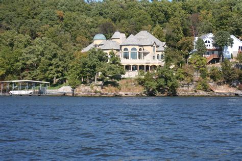 House In The Ozarks By The Lake I Want To Vacation Here Please Ozarks Pinterest