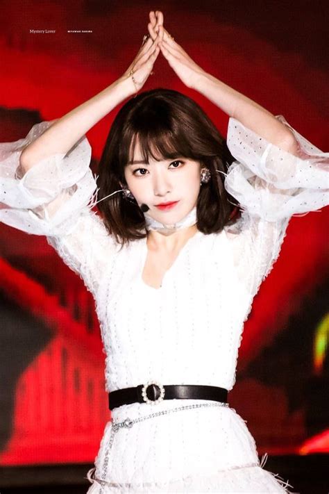 10 Times Iz One S Sakura Served Unreal Visuals In Her Stage Outfits Koreaboo