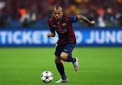 Barcelona: Dani Alves' new deal and the right-back conundrum