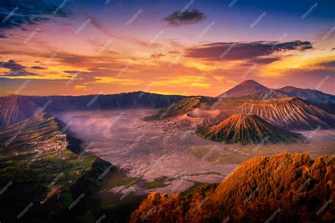 Premium Photo Mount Bromo Volcano Gunung Bromo At Sunrise With