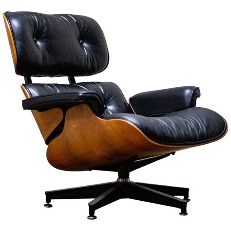 Original Charles And Ray Eames Lounge Chair By Herman Miller At 1stdibs