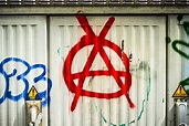 Anarchie | Politik für Kinder, einfach erklärt - HanisauLand.de