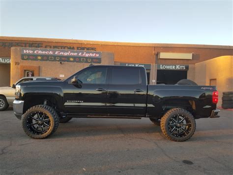 2017 Chevy 1500 4x4 With A 6 Rough Country Suspension Lift Kit And A