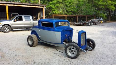 32 Ford Fiberglass 3 Window Coupe Roller Classic Ford