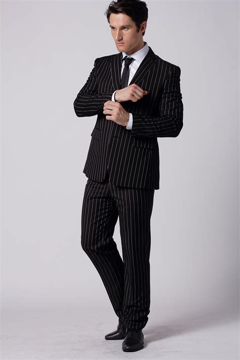 Matthewaperry Suits Blog The Features Of Professional Apparels