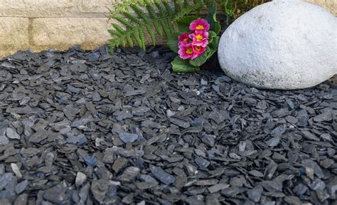 Front gardens play an important role, particularly in our towns and cities. Graphite Grey Slate 20mm (Bulk Bag) | Slate garden ...