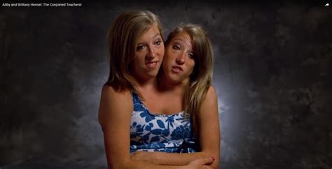 what famous conjoined twins abby and brittany hensel are doing today