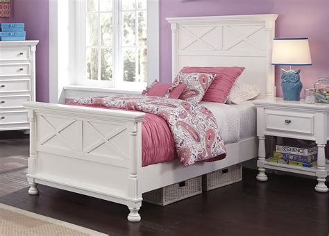I believe in spending a little more after painting the entire room, the sun started to set and we realized it looked like a completely. Ashley Furniture Kaslyn White 2pc Kids Bedroom Set with ...