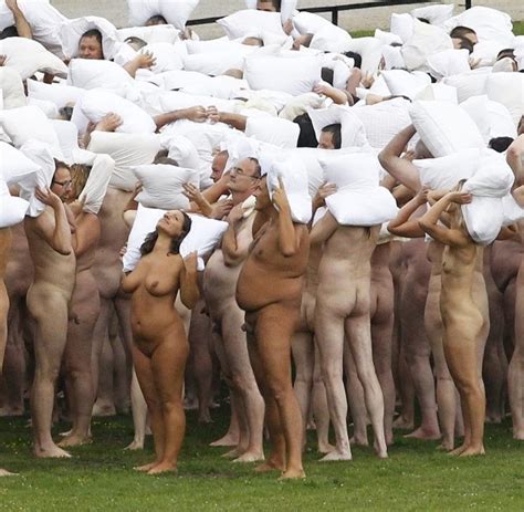 Fotograf Spencer Tunick Ich Brauche Normale Nackte Keine Nudisten Welt