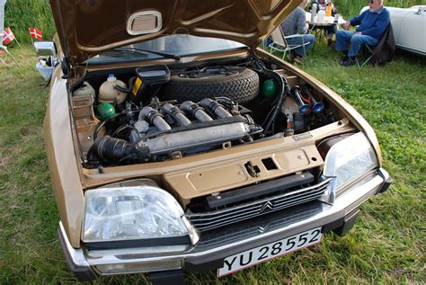 Citroen Cx Engine Room Bonnet Up There Is Nothing Spectac Flickr