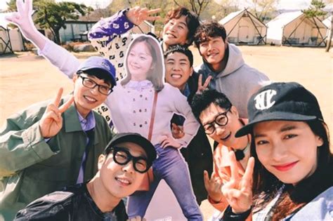 The following running man episode 559 eng sub has been released. "Running Man" Celebrates 500 Episodes! | | KOCOWA blog