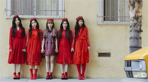 resmi comeback red velvet rilis perfect velvet dan mv peek a boo