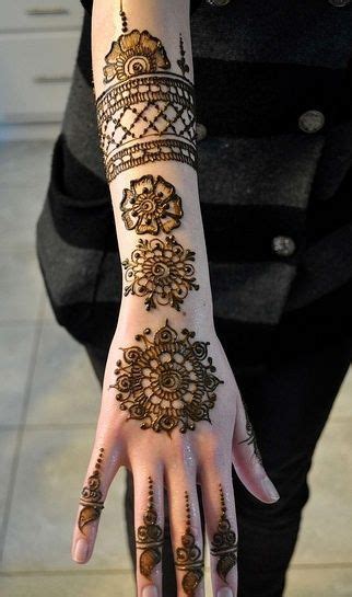 Adorable Black Henna And Mehndi Design Tattoo Tattoomagz › Tattoo