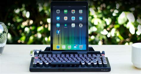 Ipad Typewriter Keybord Is The Retro Revolution Santa