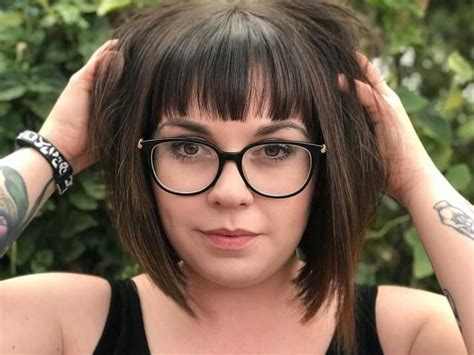 What Are The Best Short Hairstyles To Wear With Glasses Hair Adviser