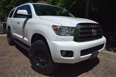 Sell Used 2013 Toyota Sequoia 4wd Sr5 Edition In Detroit Michigan