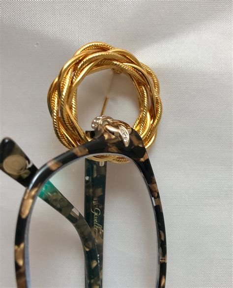 Gold Circle Pin Vintage Eyeglass Holder Brooch Glasses Etsy
