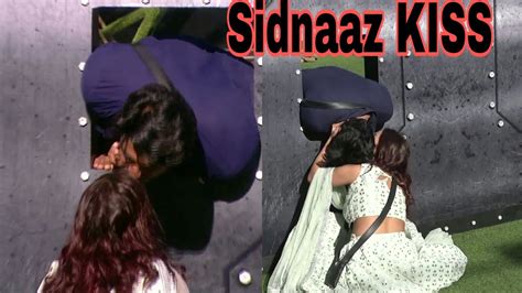 Bigg Boss Unseen Undekha Sidharth Shukla Kissed Shahnaaz Gill Sidnaaz Moment YouTube