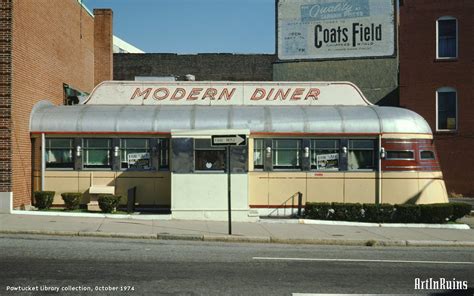 Modern Diner Artinruins
