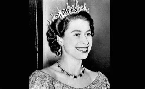 Ha conosciuto sei papi, dodici primi ministri inglesi. #AccaddeOggi: 6 febbraio 1952, Elisabetta II diventa ...
