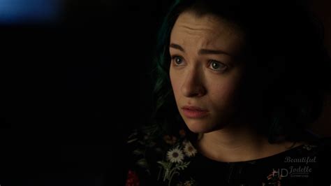 Dark Matter Season 3 Episode 9 Screencaps Jodelle Ferland Dark Matter