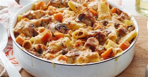 ~mushroom alfredo bake~ layer after layer of pure deliciousness! Chicken and mushroom pasta bake