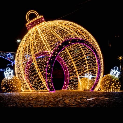 Outdoor Ip65 Big Luminous Giant Led Christmas Bauble For Commercial