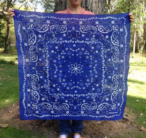 Giant Extra Large Oversize Bandana 42x42 Inches Blue Paisley Ebay