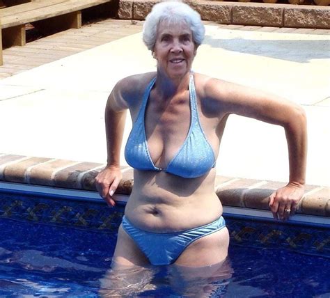 Hot Elder Statesman Woman In Bikini Porn Pics Olderwomennaked Com