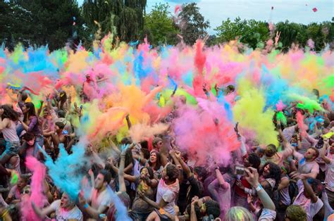 Holi A Festival Of Colours In Pictures World News The Guardian Riset