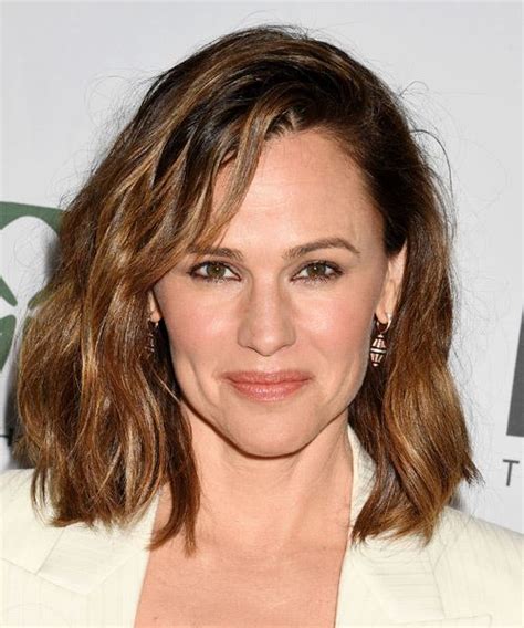 Jennifer Garner S 14 Best Hairstyles And Haircuts