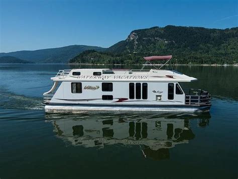 Rent personal watercraft or speed boats to experience even more of our lakes. 54-foot Mirage Houseboat