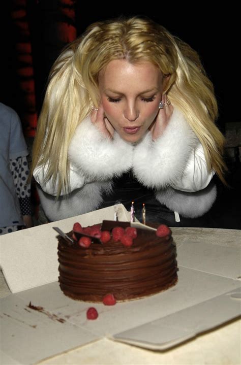 Happy Birthday Britney Hollywood Onehallyu