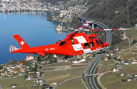 Rega Stärkt Dispositiv Und Stationiert Einen Rettungshelikopter In Sion