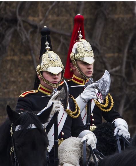 Pin By Jonlin On Guarda Real Royal Horse Guards British Uniforms
