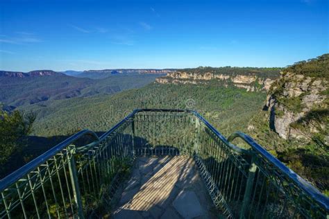 Hiking The Grand Clifftop Walk Blue Mountains Australia 11 Stock