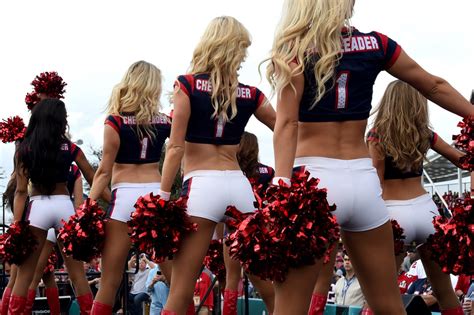 Houston Texans Cheerleading Coach Steps Down Amid Bullying Allegations