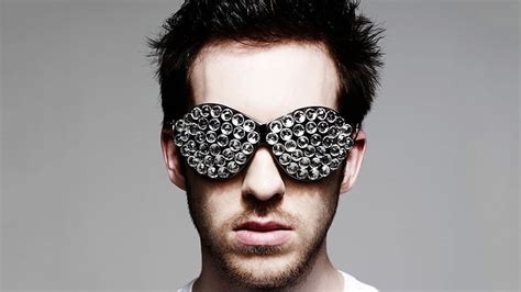 Calvin Harris Artist Music Glasses Man Diamonds Singer Hd Wallpaper Peakpx