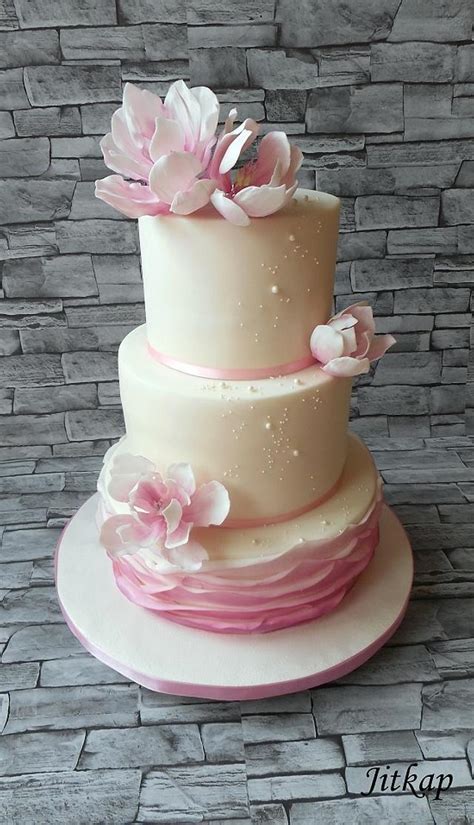 Wedding Cake With Magnolia Decorated Cake By Jitkap Cakesdecor