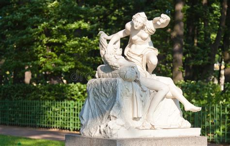 Cupid And Psyche Stock Image Image Of Sculpture Psyche 32716849