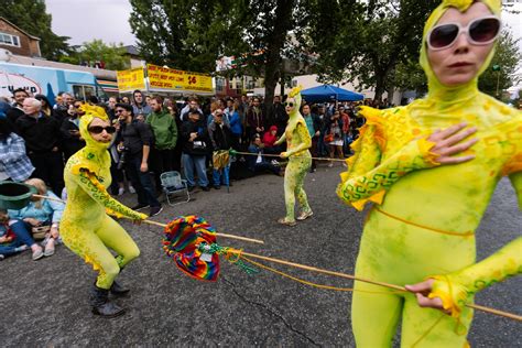 Photos Naked Bike Riders Kick Off Quirky Fremont Solstice Parade Seattle Refined