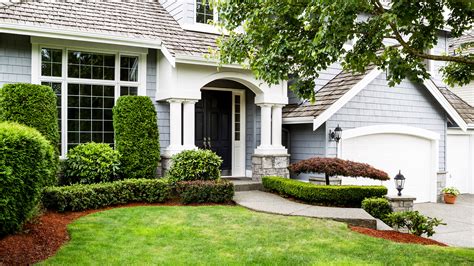 From highlighting the walkways to small and. Front Yard Landscaping Ideas to Try Now Before It's Too Late - Pinnacle Residential Properties ...