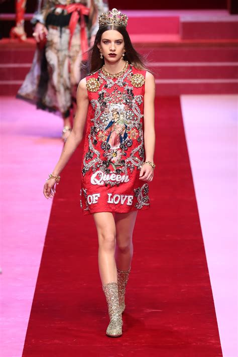 Descubrir 46 Imagen Dolce Gabbana Queen Of Love Dress