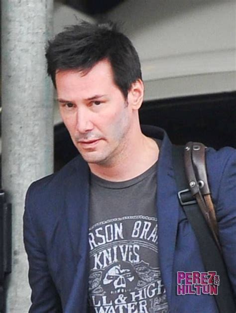 Keanu Reeves Shaved His Entire Beard Off And Look How Friggin Young He Looks Clean Shaven