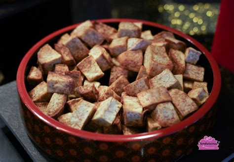 Eat all you want at these kl hotel buffets. M Hotel The Buffet Seafood Steamboat (Blog)-5 | oo ...