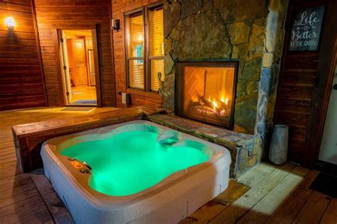 Ultra Luxury Honeymoon Cabin Sunken Hot Tub Outside Wet Bar On Creek