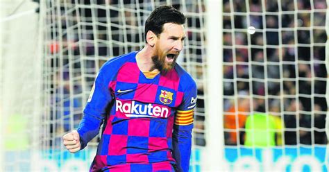Sportske Novosti Počela Je Bitka Za Barcelonu Messi Pokušao